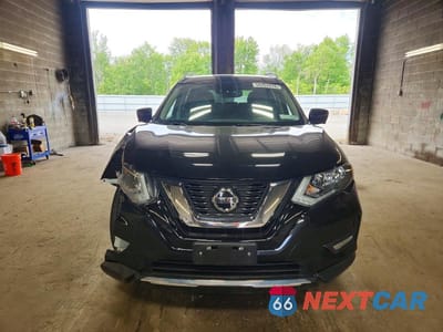 Piąte zdjęcie samochodu w środku: 2020 NISSAN ROGUE SL VIN:5N1AT2MV4LC749735 - miniatura