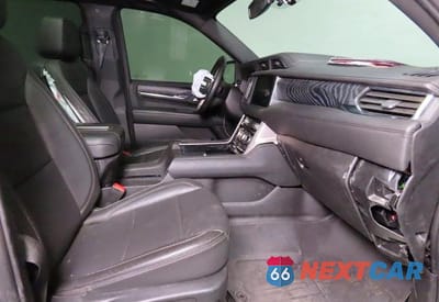 Piąte zdjęcie samochodu w środku: 2023 GMC YUKON XL DENALI VIN:1GKS2JKT7PR328963 - miniatura