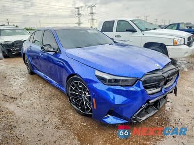 Czwarte zdjęcie samochodu z boku: 2026 BMW M5 VIN:WBS83FK07TCV81941 - miniatura