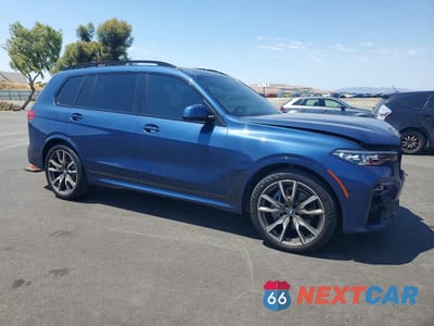 Czwarte zdjęcie samochodu z boku: 2019 BMW X7 XDRIVE50I VIN:5UXCX4C56KLS37731 - miniatura