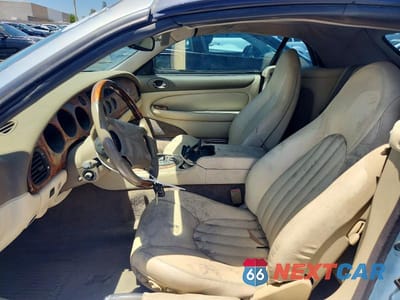 Zdjęcie 7 z 12 samochodu: 1997 JAGUAR XK8 VIN:SAJGX2748VC015741 - miniatura
