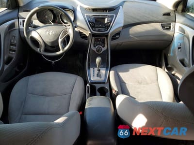 Zdjęcie 8 z 12 samochodu: 2013 HYUNDAI ELANTRA GLS VIN:5NPDH4AE2DH416457 - miniatura