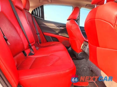 Zdjęcie 10 z 12 samochodu: 2018 TOYOTA CAMRY XSE VIN:4T1B61HK9JU009322 - miniatura