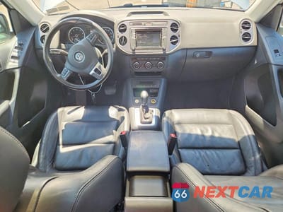 Zdjęcie 8 z 13 samochodu: 2017 VOLKSWAGEN TIGUAN VIN:WVGUV7AX2HK030250 - miniatura