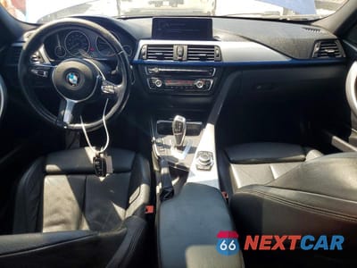 Zdjęcie 8 z 12 samochodu: 2013 BMW 335 XI VIN:WBA3B9C59DF585664 - miniatura