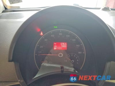 Zdjęcie 9 z 12 samochodu: 2010 VOLKSWAGEN NEW BEETLE VIN:3VWRW3AL9AM004933 - miniatura