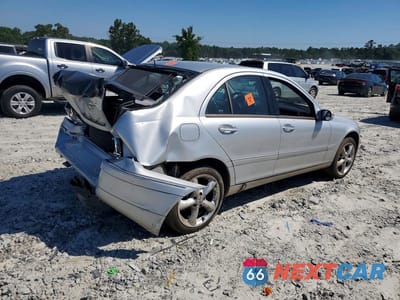 Trzecie zdjęcie samochodu z tyłu: 2001 MERCEDES-BENZ C 320 VIN:WDBRF64J91F051571 - miniatura