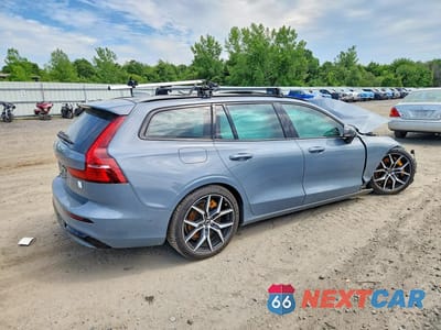 Trzecie zdjęcie samochodu z tyłu: 2023 VOLVO V60 POLESTAR ENGINEERED VIN:YV1H60EP6P1543696 - miniatura