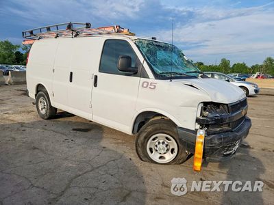 Czwarte zdjęcie samochodu z boku: 2025 CHEVROLET EXPRESS VIN:1GCWGAF73S1105497 - miniatura