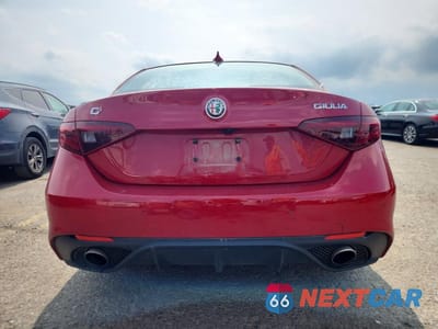 Zdjęcie 6 z 12 samochodu: 2019 ALFA ROMEO GIULIA TI VIN:ZARFANBN9K7601243 - miniatura