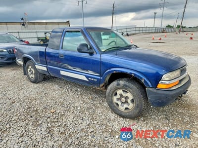 Czwarte zdjęcie samochodu z boku: 2000 CHEVROLET S TRUCK S10 VIN:1GCDT19W9Y8102884 - miniatura