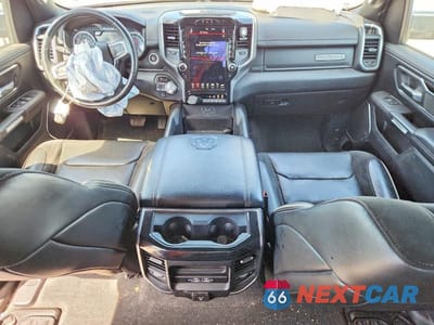 Zdjęcie 8 z 12 samochodu: 2021 RAM 1500 LARAMIE VIN:1C6SRFJT7MN774739 - miniatura