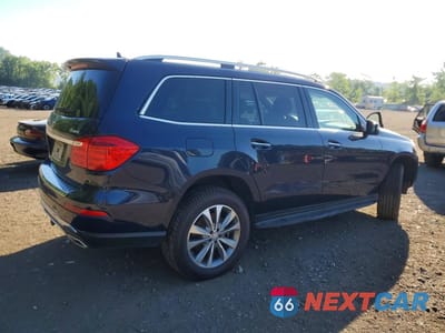 Trzecie zdjęcie samochodu z tyłu: 2016 MERCEDES-BENZ GL 450 4MATIC VIN:4JGDF6EE7GA708074 - miniatura