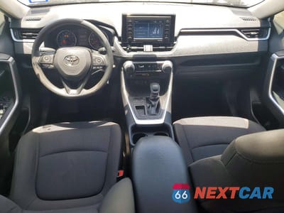 Zdjęcie 8 z 14 samochodu: 2021 TOYOTA RAV4 LE VIN:JTMH1RFV1MD071925 - miniatura