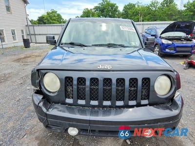 Piąte zdjęcie samochodu w środku: 2011 JEEP PATRIOT SPORT VIN:1J4NF1GB2BD126822 - miniatura