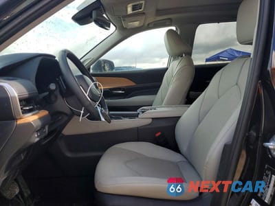 Zdjęcie 7 z 13 samochodu: 2025 TOYOTA GRAND HIGHLANDER PLATINUM VIN:5TDAAAB52SS104067 - miniatura