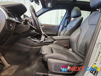 Zdjęcie 7 z 13 samochodu: 2019 BMW X3 XDRIVE30I VIN:5UXTR9C51KLE17211 - miniatura
