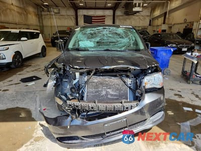 Piąte zdjęcie samochodu w środku: 2016 DODGE GRAND CARAVAN SE VIN:2C4RDGBG8GR178320 - miniatura