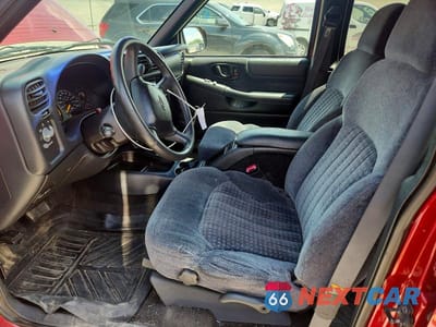 Zdjęcie 7 z 13 samochodu: 1999 CHEVROLET BLAZER VIN:1GNCS13WXX2188724 - miniatura