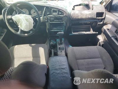 Zdjęcie 8 z 12 samochodu: 2003 NISSAN PATHFINDER SE VIN:JN8DR09Y93W816565 - miniatura