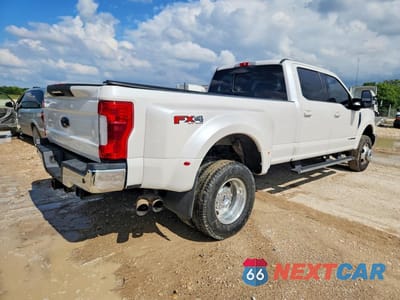 Trzecie zdjęcie samochodu z tyłu: 2017 FORD F350 SUPER DUTY VIN:1FT8W3DTXHEE77881 - miniatura