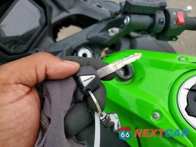 Zdjęcie 8 z 9 samochodu: 2022 KAWASAKI EX650 M VIN:ML5EXEM18NDA65287 - miniatura