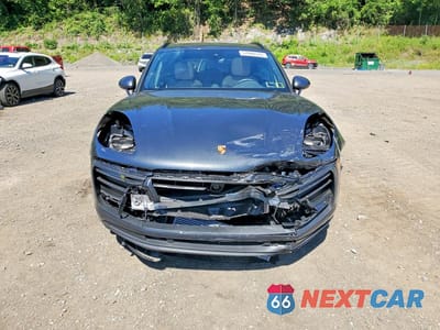 Piąte zdjęcie samochodu w środku: 2026 PORSCHE MACAN BASE VIN:WP1AA2A5XTLB03838 - miniatura