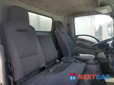 Zdjęcie 11 z 14 samochodu: 2010 ISUZU NQR BOX TRUCK VIN:JALE5W162A7901827 - miniatura