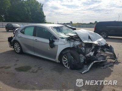 Czwarte zdjęcie samochodu z boku: 2019 TOYOTA CAMRY LE VIN:4T1B11HK1KU813405 - miniatura