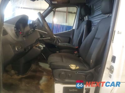 Zdjęcie 7 z 13 samochodu: 2019 MERCEDES-BENZ SPRINTER 2500/3500 VIN:WD4PF0CD5KT015743 - miniatura