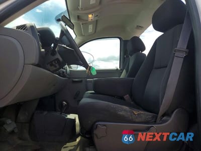 Zdjęcie 7 z 12 samochodu: 2013 CHEVROLET SILVERADO K1500 VIN:1GCNKPEA2DZ280225 - miniatura