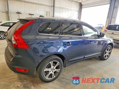 Trzecie zdjęcie samochodu z tyłu: 2012 VOLVO XC60 T6 VIN:YV4902DZ9C2269535 - miniatura