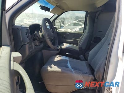 Zdjęcie 7 z 13 samochodu: 2003 CHEVROLET EXPRESS G3500 VIN:1GCHG39U231158540 - miniatura