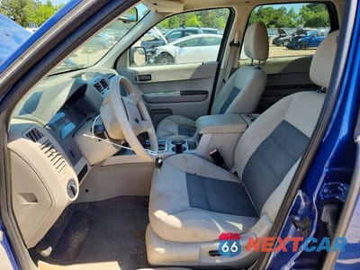 Zdjęcie 7 z 12 samochodu: 2008 FORD ESCAPE XLT VIN:1FMCU93108KB98214 - miniatura