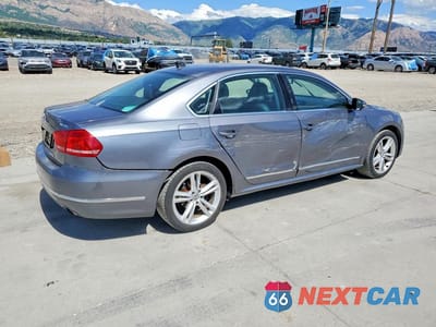Trzecie zdjęcie samochodu z tyłu: 2012 VOLKSWAGEN PASSAT SEL VIN:1VWCM7A31CC063109 - miniatura