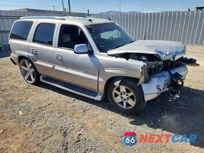 Czwarte zdjęcie samochodu z boku: 2005 CADILLAC ESCALADE LUXURY VIN:1GYEC63TX5R180946 - miniatura