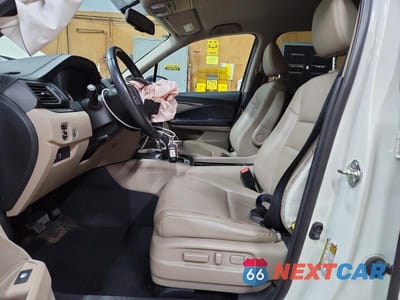 Zdjęcie 7 z 12 samochodu: 2017 HONDA RIDGELINE RTL VIN:5FPYK3F6XHB030847 - miniatura