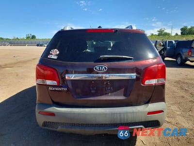 Zdjęcie 6 z 12 samochodu: 2012 KIA SORENTO LX VIN:5XYKTDA26CG250784 - miniatura