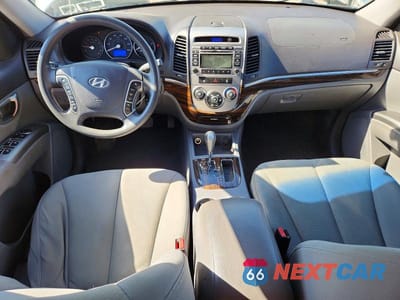 Zdjęcie 8 z 13 samochodu: 2010 HYUNDAI SANTA FE GLS VIN:5NMSG3AB6AH414438 - miniatura