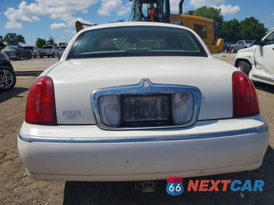 Zdjęcie 6 z 12 samochodu: 1998 LINCOLN TOWN CAR EXECUTIVE VIN:1LNFM81W5WY663487 - miniatura