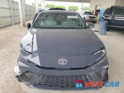 Piąte zdjęcie samochodu w środku: 2025 TOYOTA CAMRY SE VIN:4T1DAACK2SU629865 - miniatura