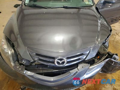 Zdjęcie 11 z 12 samochodu: 2005 MAZDA 3 HATCHBACK VIN:JM1BK343751279893 - miniatura