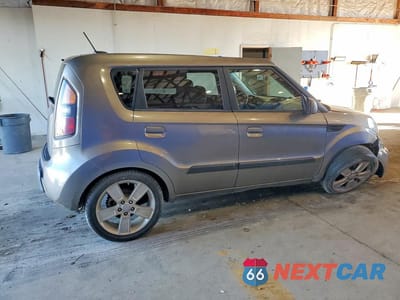 Trzecie zdjęcie samochodu z tyłu: 2010 KIA SOUL + VIN:KNDJT2A22A7178735 - miniatura