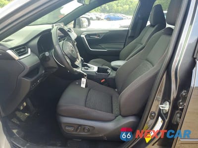 Zdjęcie 7 z 14 samochodu: 2024 TOYOTA RAV4 PRIME SE VIN:JTMAB3FV2RD183698 - miniatura