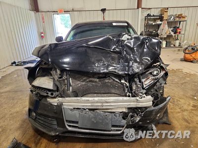 Piąte zdjęcie samochodu w środku: 2010 AUDI A4 PREMIUM PLUS VIN:WAUHFAFL6AN028024 - miniatura