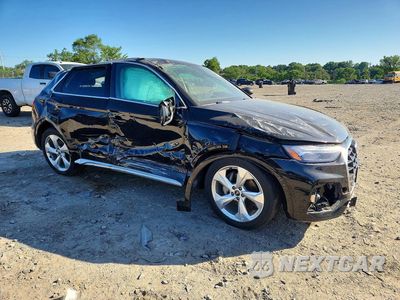 Czwarte zdjęcie samochodu z boku: 2021 AUDI Q5 PRESTIGE VIN:WA1CAAFY0M2032318 - miniatura
