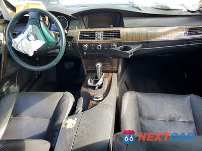 Zdjęcie 8 z 12 samochodu: 2007 BMW 530 XI VIN:WBANF73557CY17569 - miniatura