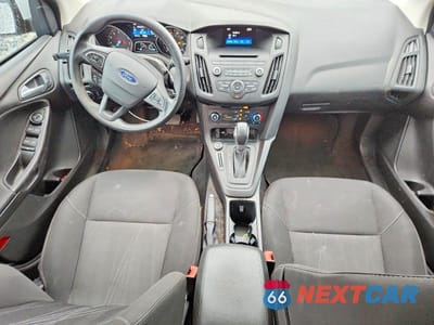 Zdjęcie 8 z 12 samochodu: 2017 FORD FOCUS SE VIN:1FADP3K2XHL326918 - miniatura