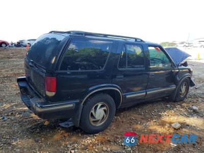 Trzecie zdjęcie samochodu z tyłu: 1998 CHEVROLET BLAZER VIN:1GNDT13W7W2214745 - miniatura