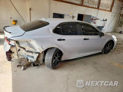 Trzecie zdjęcie samochodu z tyłu: 2021 TOYOTA CAMRY VIN:4T1G11AKXMU558210 - miniatura